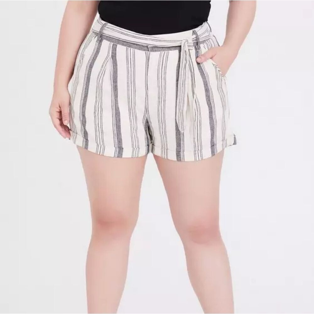 Torrid Size 18 Cream & Black Striped High Rise Rolled Cuffs Linen Shorts